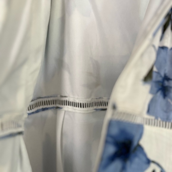 Zahara Blue and White Floral Print Midi Dress - Picture 9 of 10